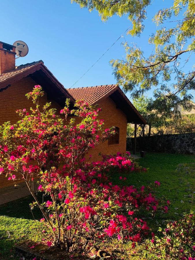 Villa Casa Das Glicinias Perto Do Centro Monte Verde  Exterior foto