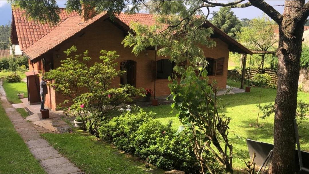 Villa Casa Das Glicinias Perto Do Centro Monte Verde  Exterior foto